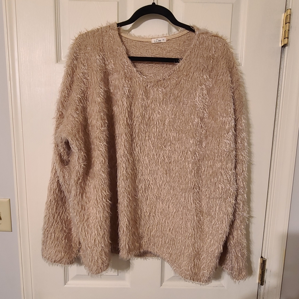 Cozy Faux-Fur Beige Women's Sweater